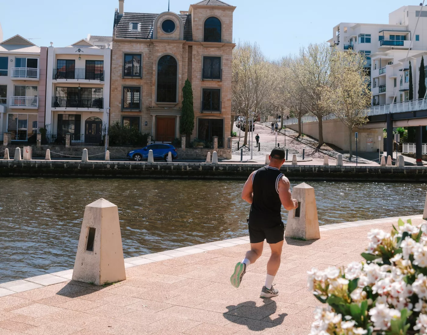 Runner at Claisebrook Cove