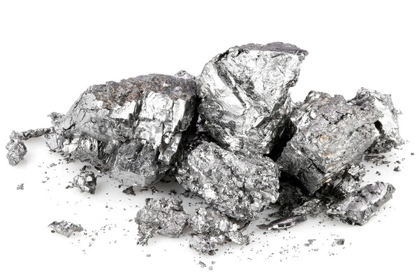 Raw silver metal chunks beryllium