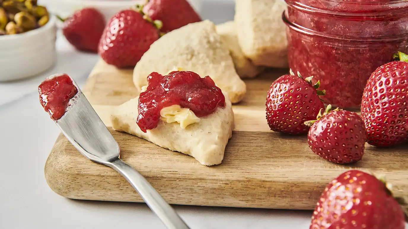 McCormick_Vanilla_Strawberry_Jam_2024_1376x774.webp