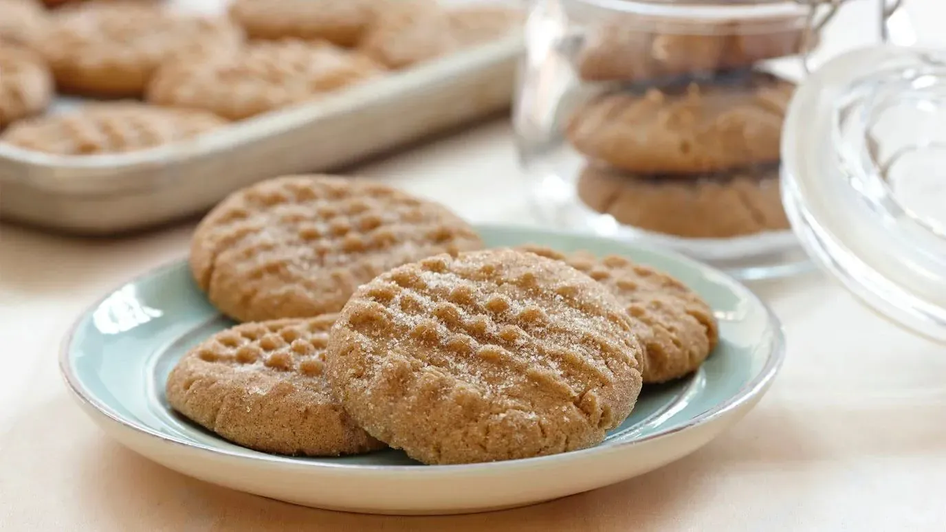 PEANUT BUTTER CINNAMON COOKIES