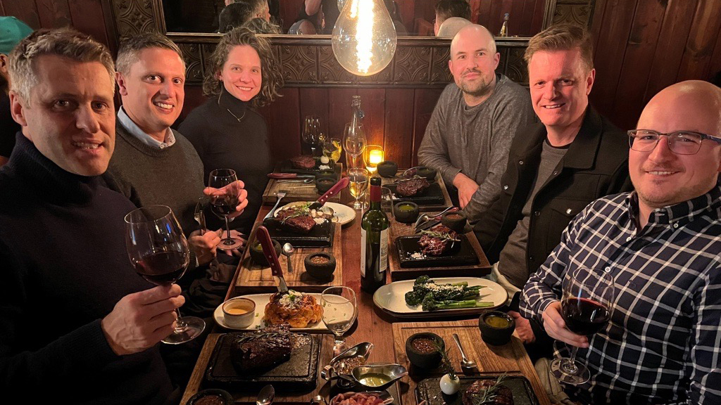 Picture of Former Vocus Chief Executive, Enterprise & Government, Andrew Wildblood and team having dinner  in the USA