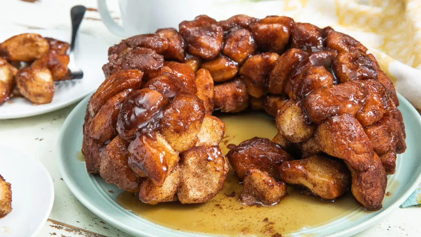 cinnamon-monkey-bread-1376x774.webp