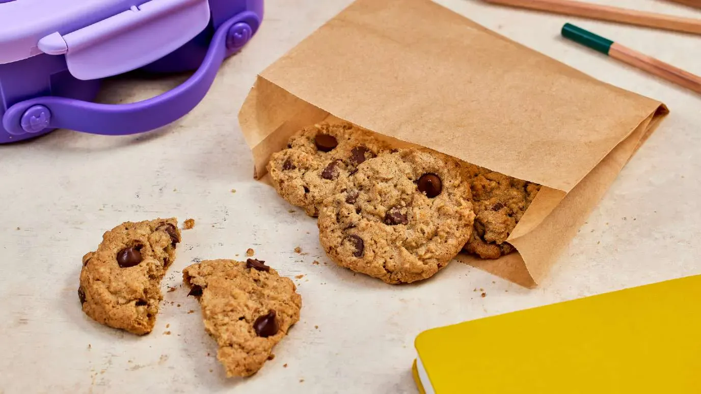 Oatmeal-Raisin-Cookies-1376x774.webp