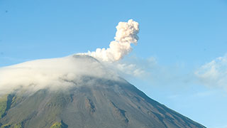 21792-costa-rica-arenal-volcano-smhoz.jpg
