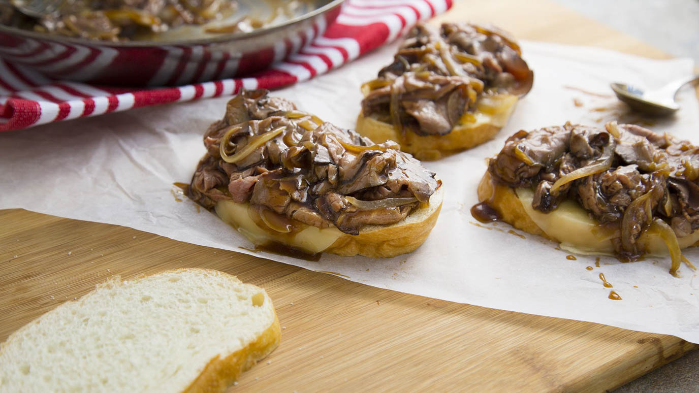 OPEN FACED ROAST BEEF SANDWICH