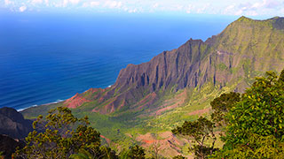 11513-tropical-splendor-exploring-hawaiian-islands-kalalau-cliff-smhoz.jpg