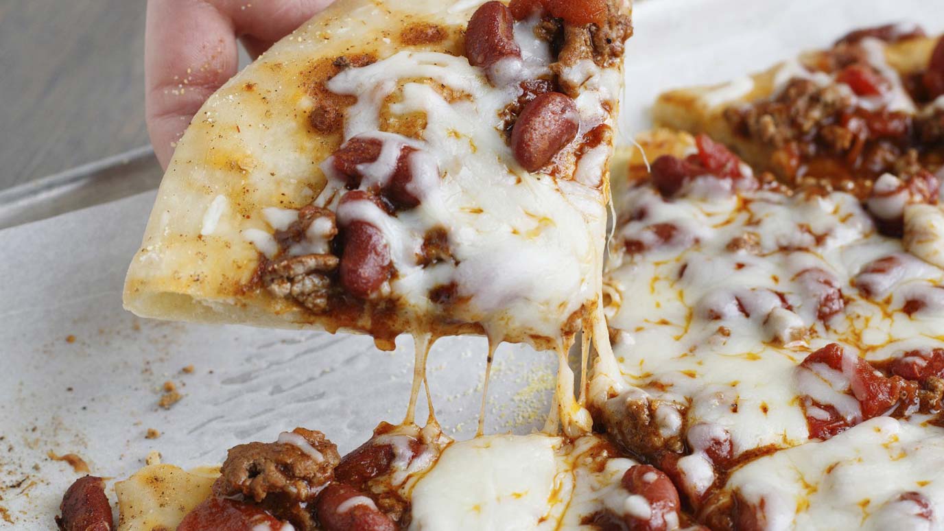 easy_chili_pizza_recipes_2000x1125 (1).jpg