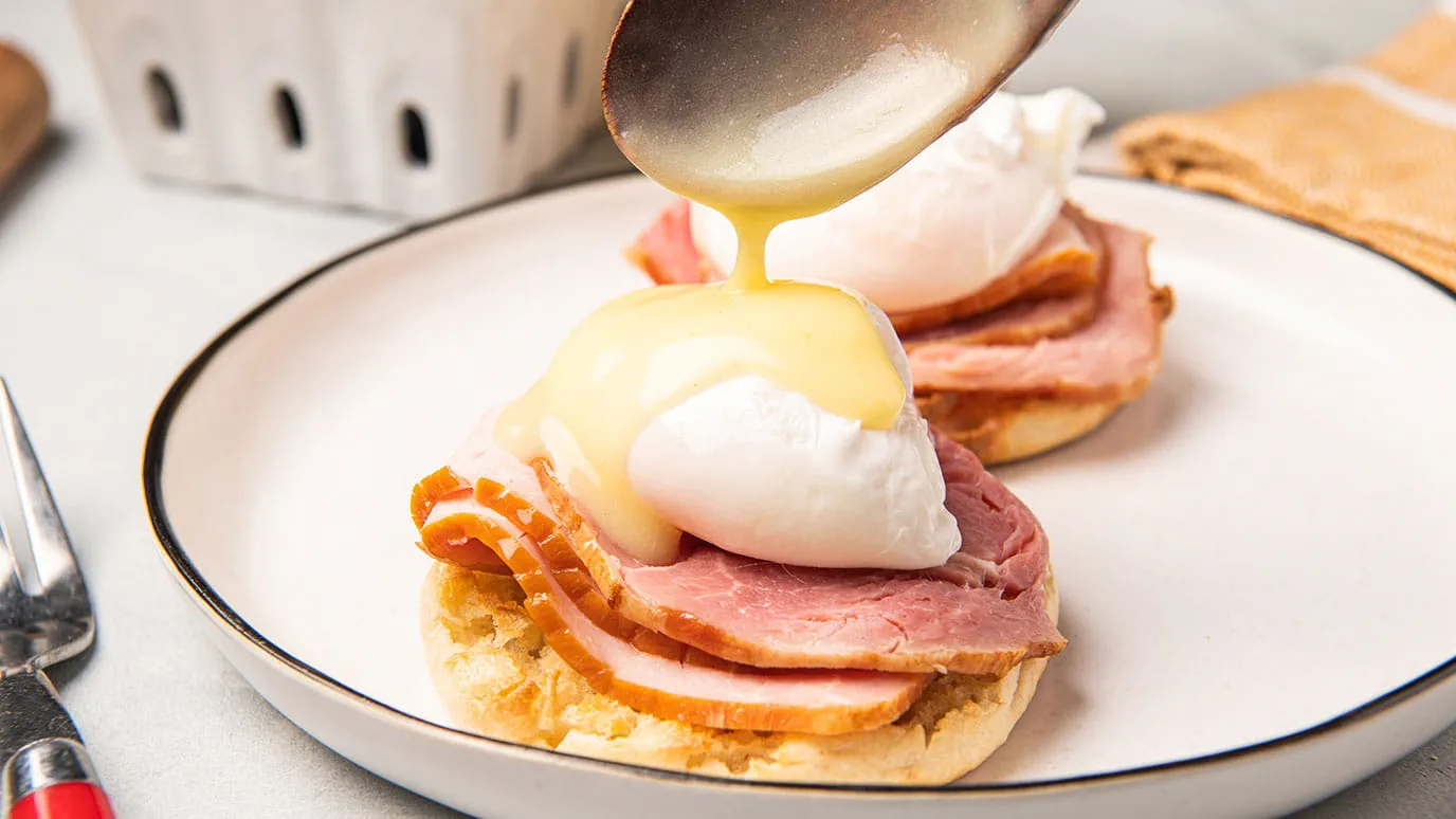 eggs_benedict_hollandaise_sauce_1376x774.webp