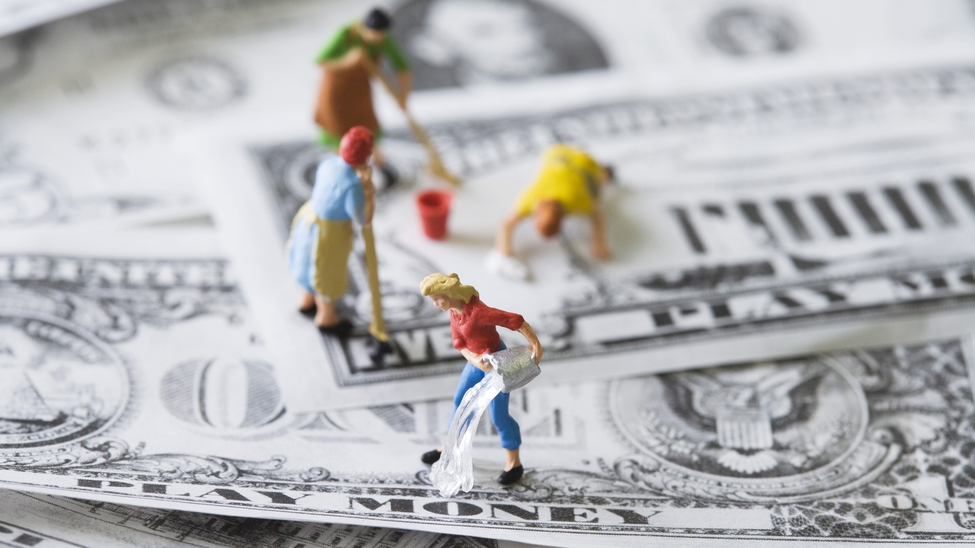 Time to Spring-Clean Your Finances: A Financial Professional's Four Steps to Tidy Them Up