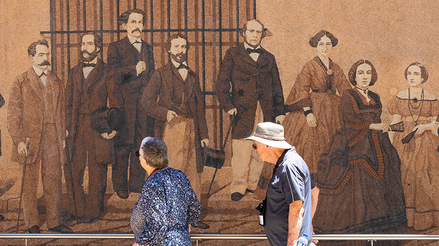 23508-CU_Havana_Sand-Mural_c.jpg