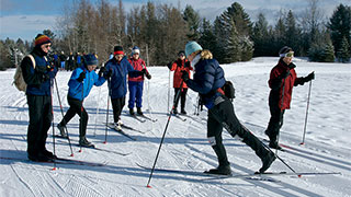 23189-cross-country-skiing-adirondacks-smhoz.jpg