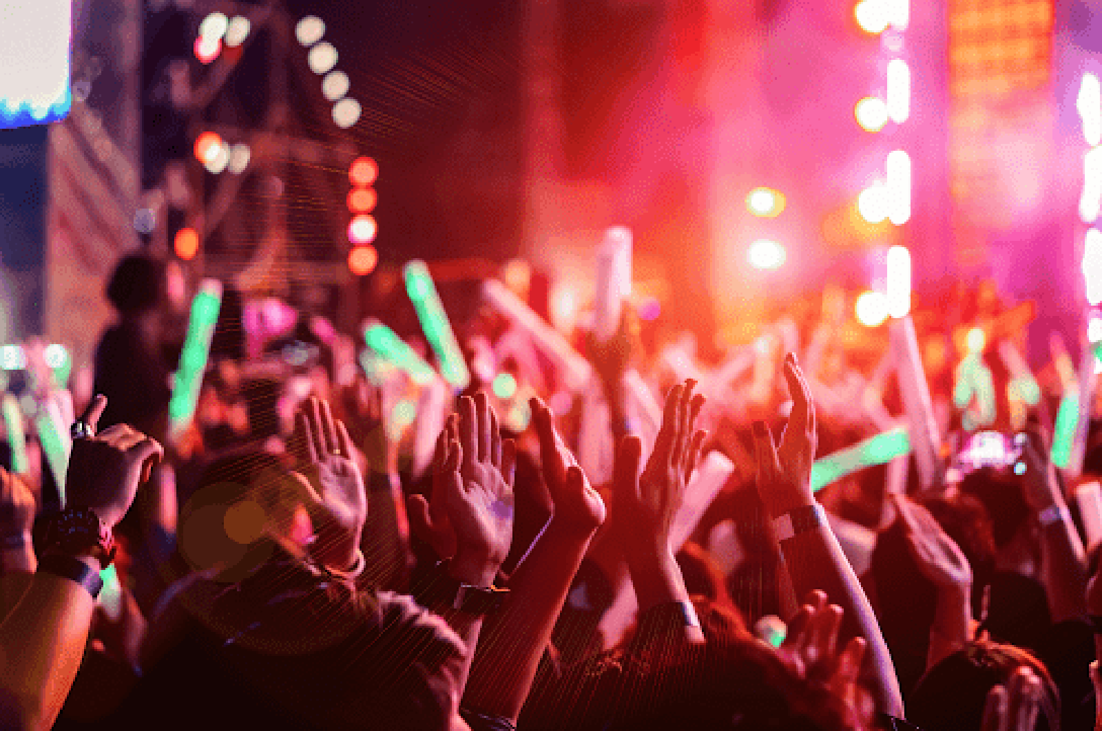 7 Tips Menabung untuk Nonton Konser Band atau Penyanyi Idola Kamu di 2024