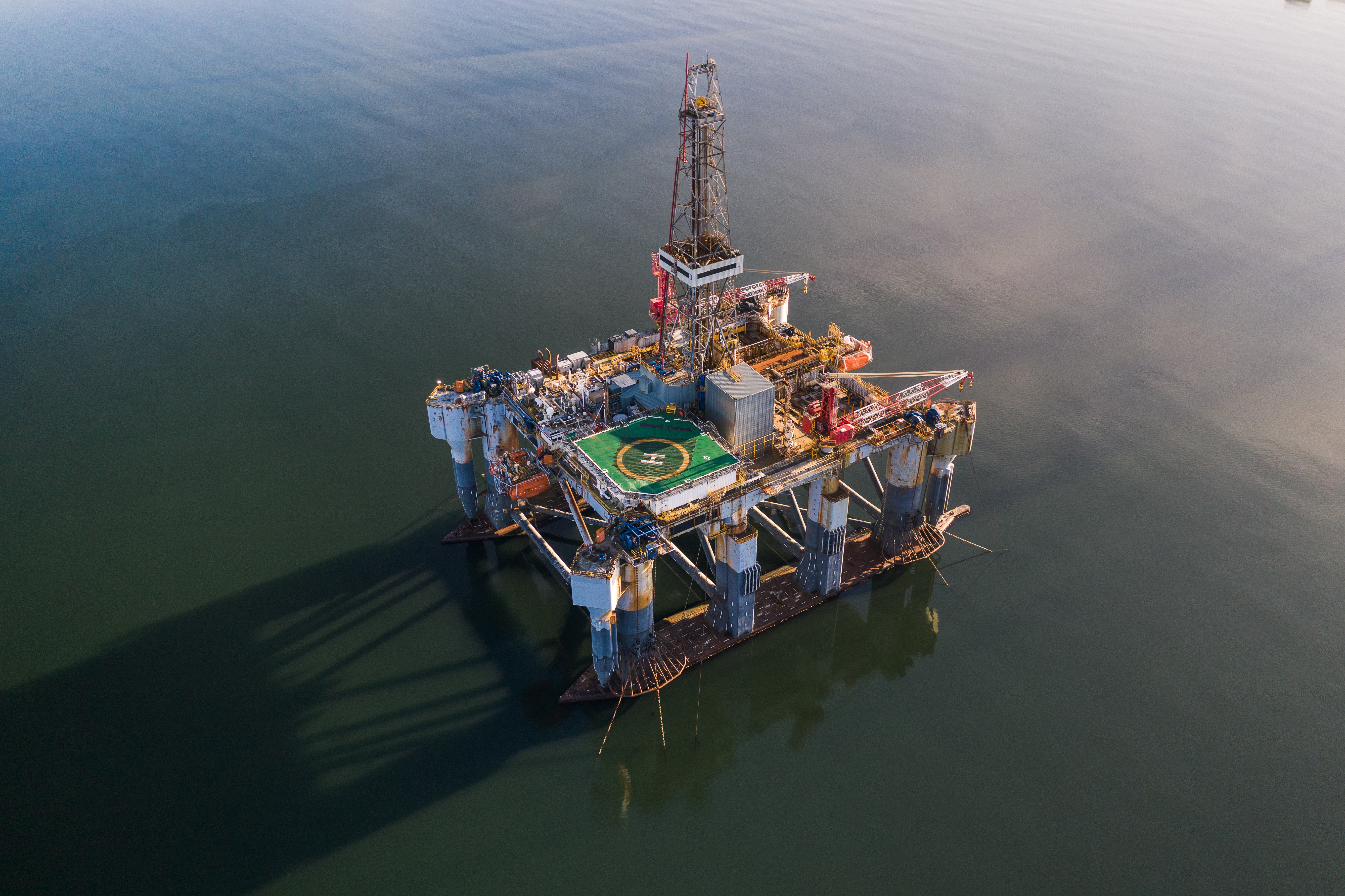 Enterprise mobility solutions help remote oil rigs stay in communication with the shore.