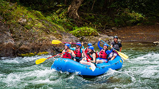 25138-CR_Pacuare-River_White-Water-Rafting_smhoz.jpg