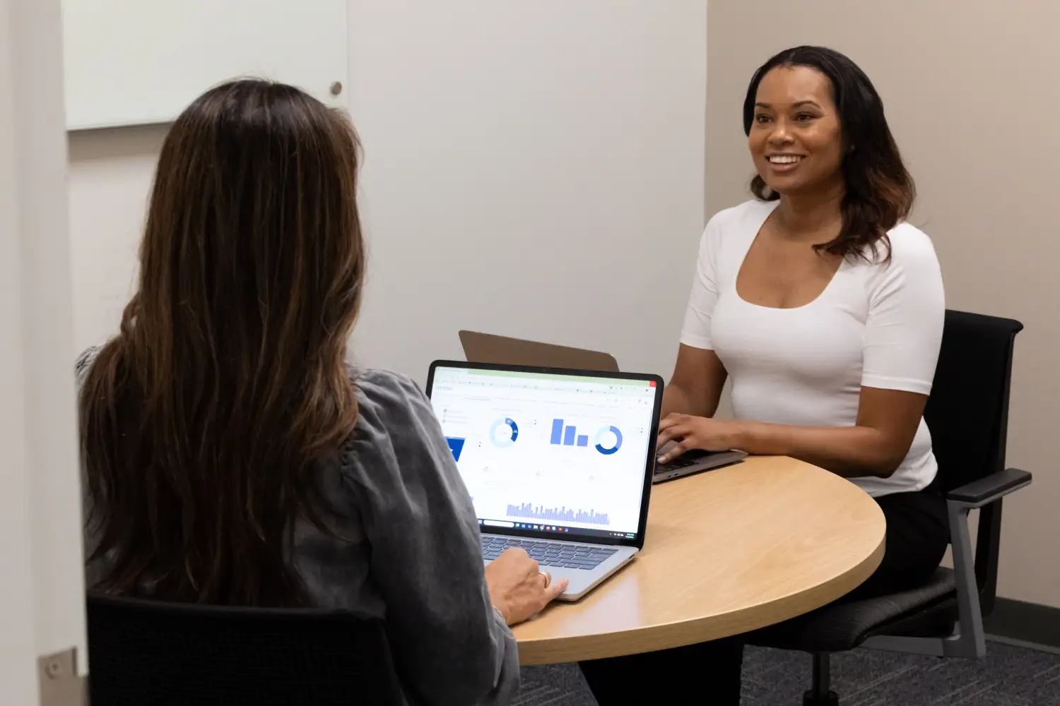 Procurement manager usea financial data to negotiate flexible pricing with suppliers