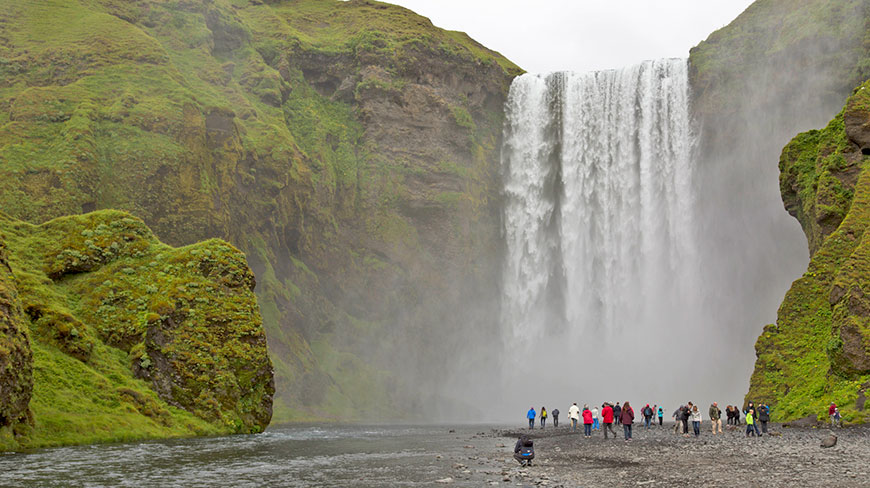 25122-IS-Skógafoss-Waterfall-2c.jpg