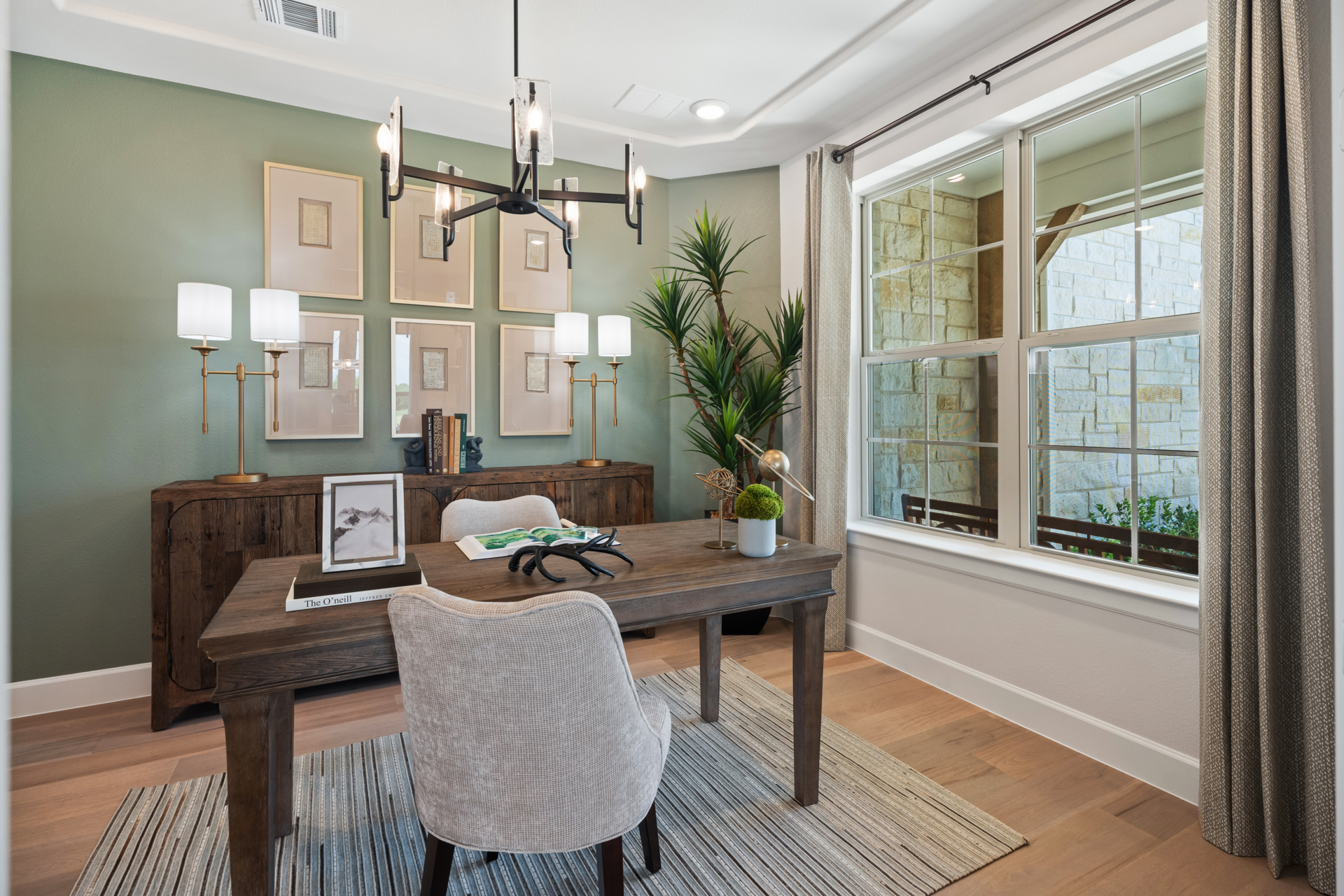 038587d9-00a0-4313-91ae-58e5f559c8fd