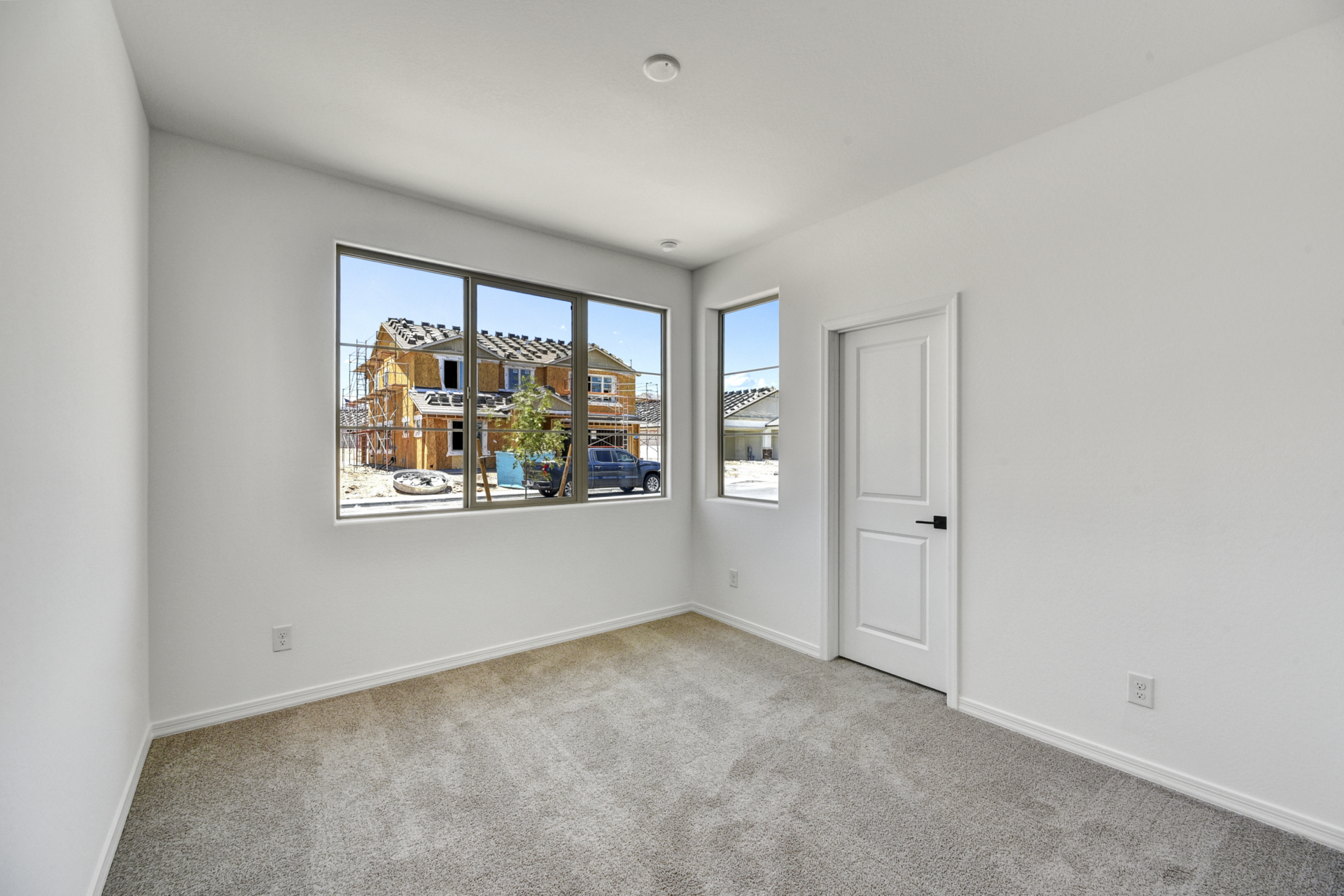 0b61c63a-2947-4835-a237-2b3c2da216d2