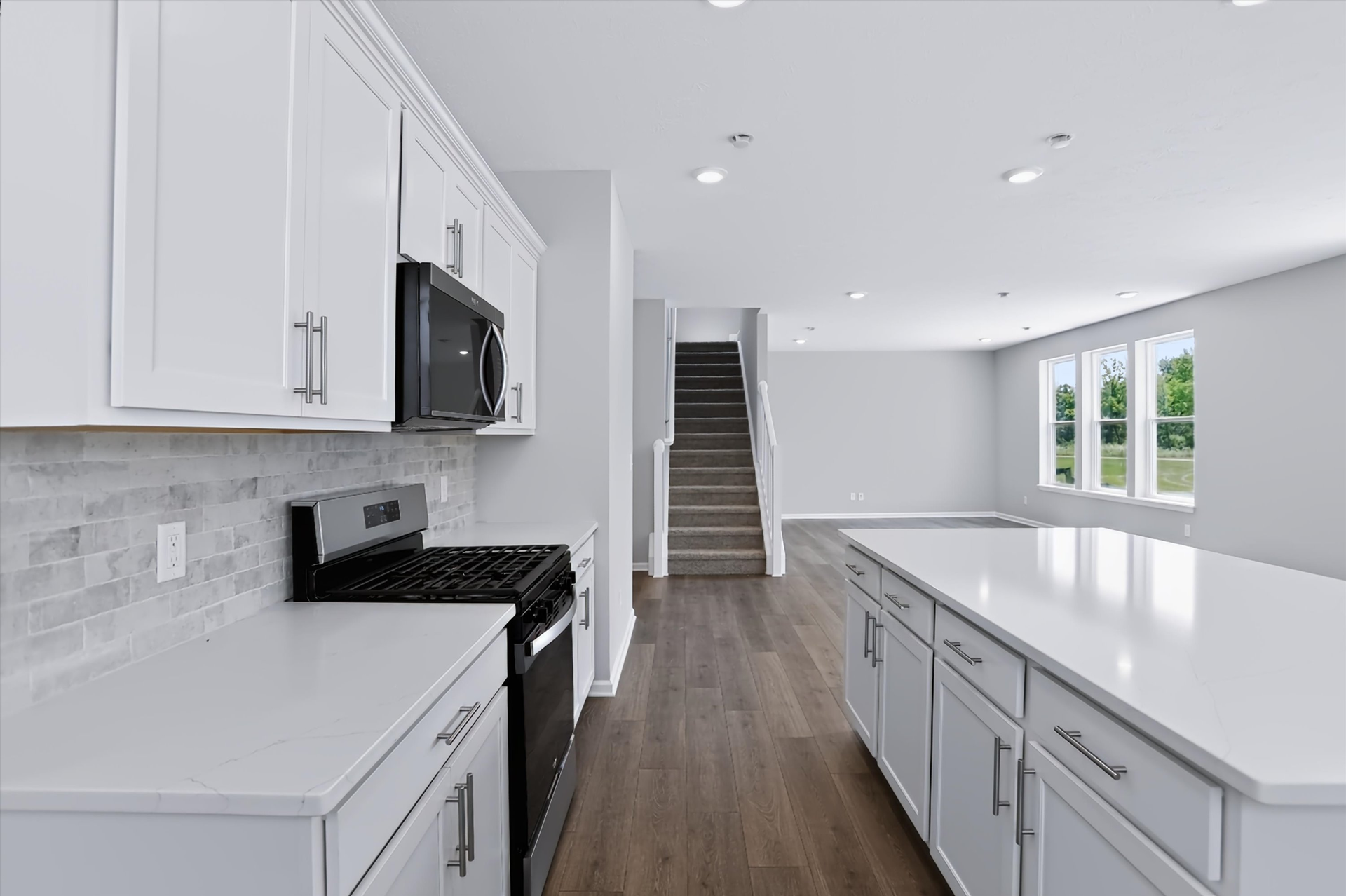10 - kitchen 4.jpg