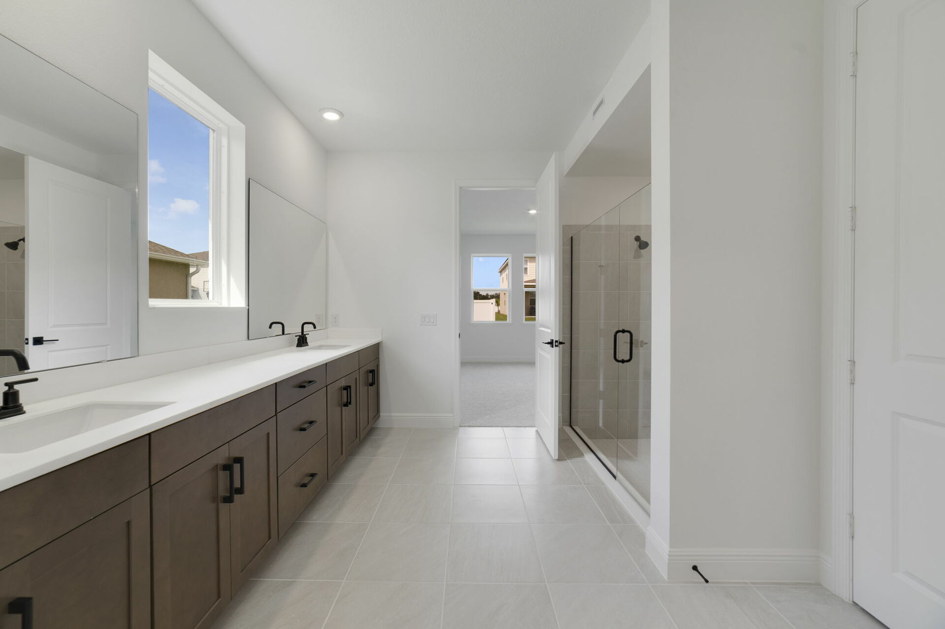 1bb1aead-5e05-451c-8796-7b327b4ba098