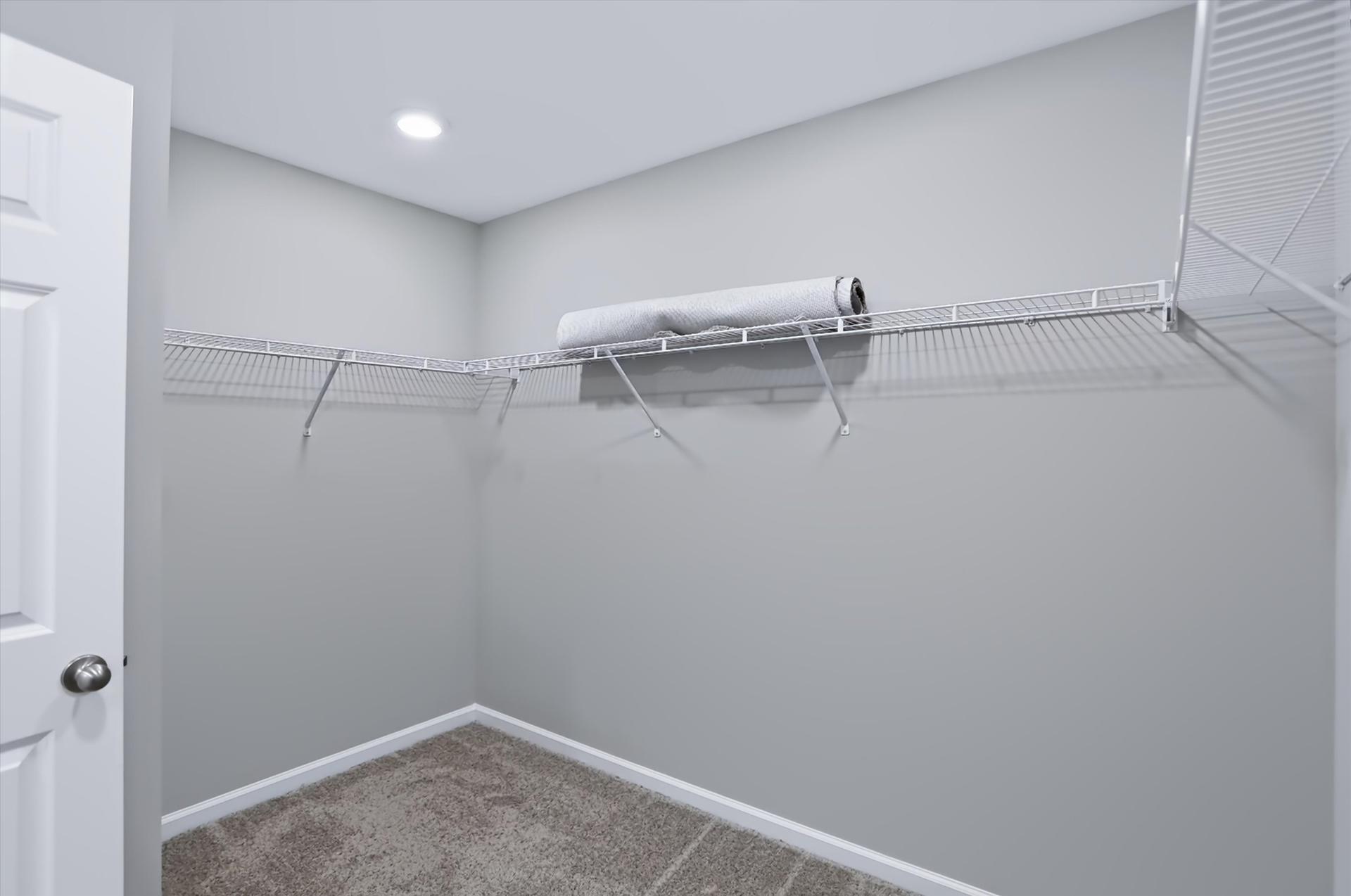 20 - pr closet.jpg