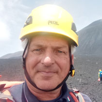 Profile Image of Boris Behncke