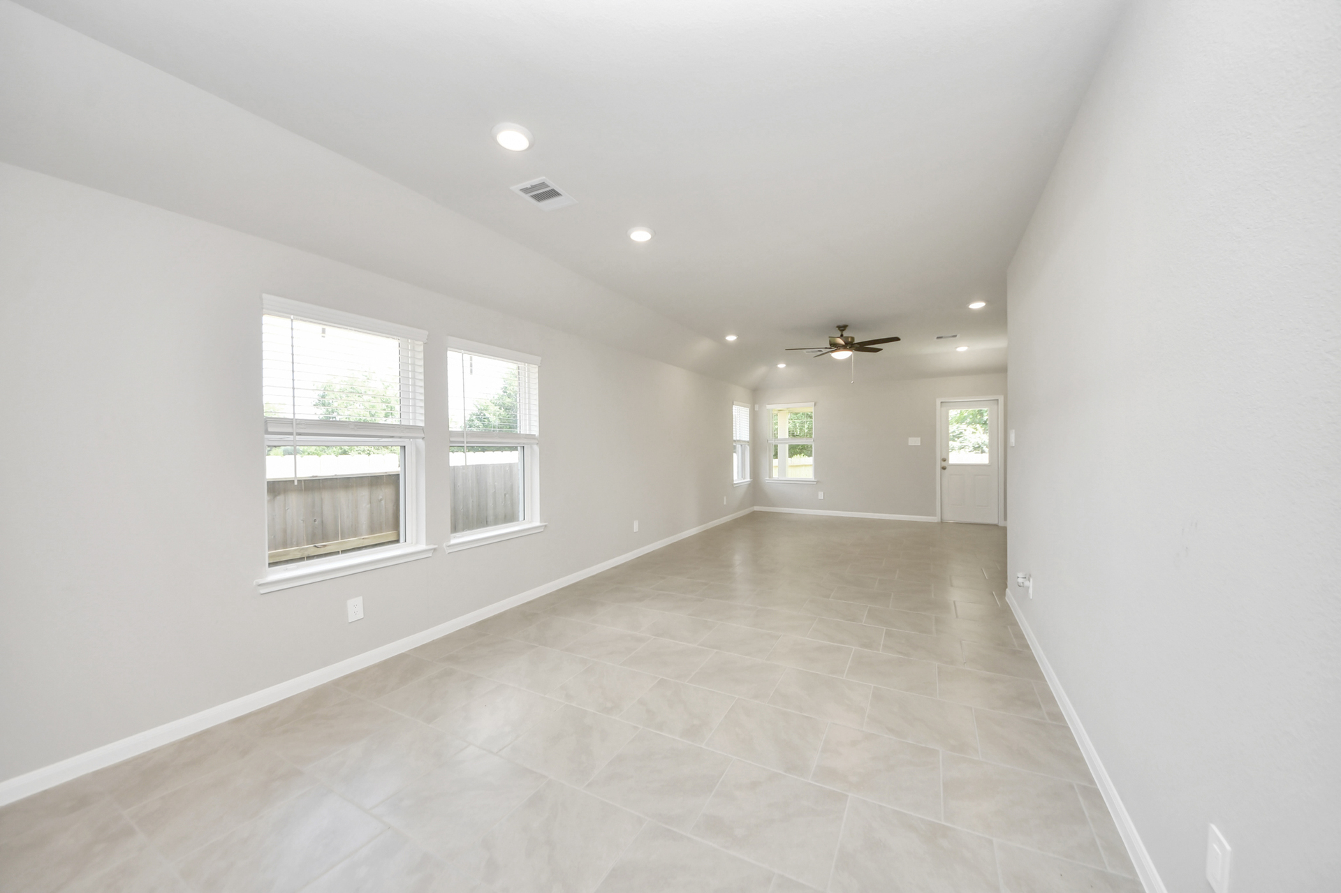 23abaaaa-2e6b-4fbb-bc2a-eaf90f6255b1