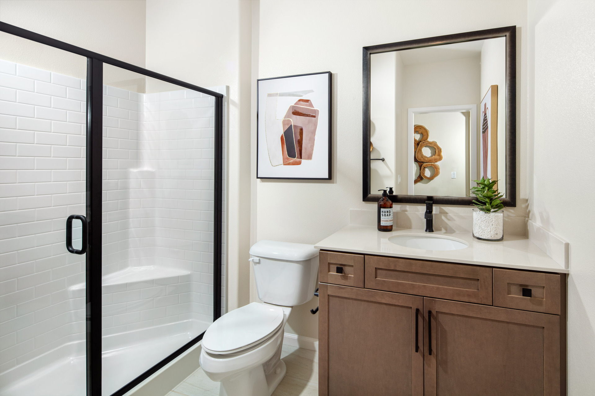 24ae3a57-32e0-4fb2-94b3-239339edb355