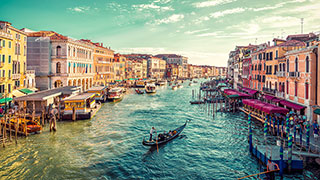 25124-IT-Venice-GrandCanal-smhoz.jpg