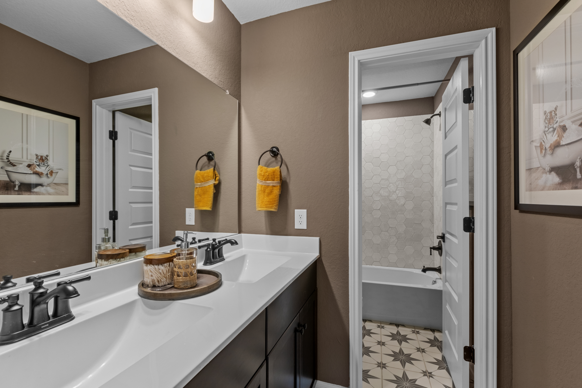 2b890d07-246b-4f69-b513-159393904203