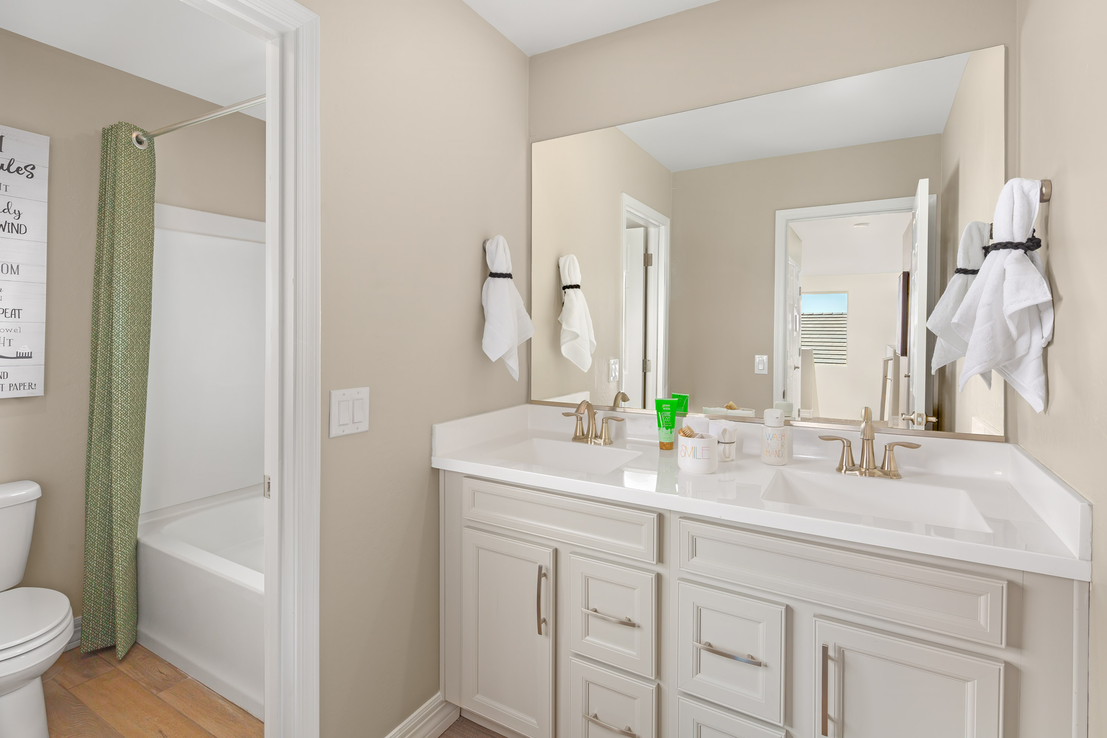 2e478cea-d982-427a-93ed-c327994f93a5