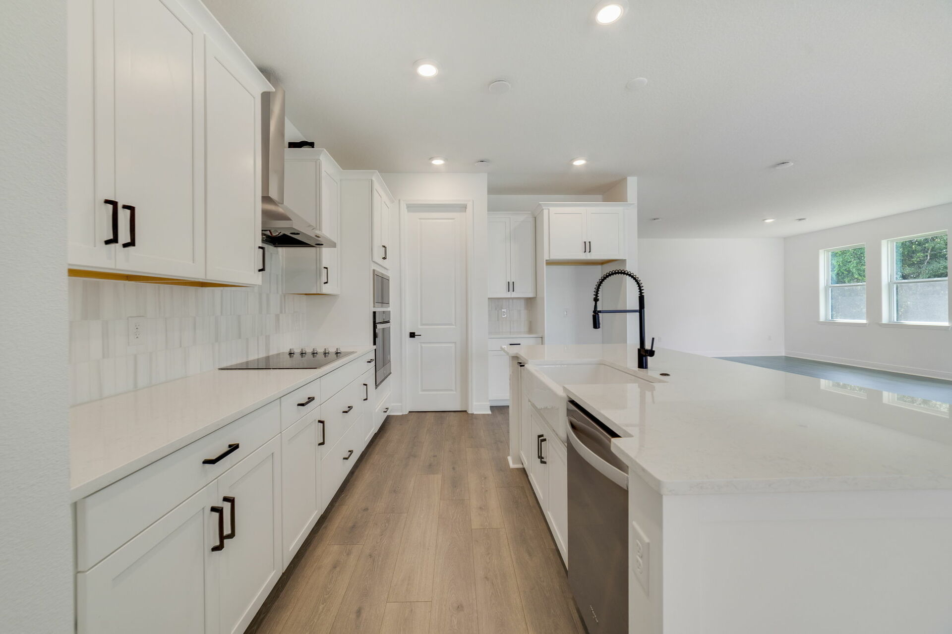 348faf28-fca0-49e8-ba95-edb47ffe7059