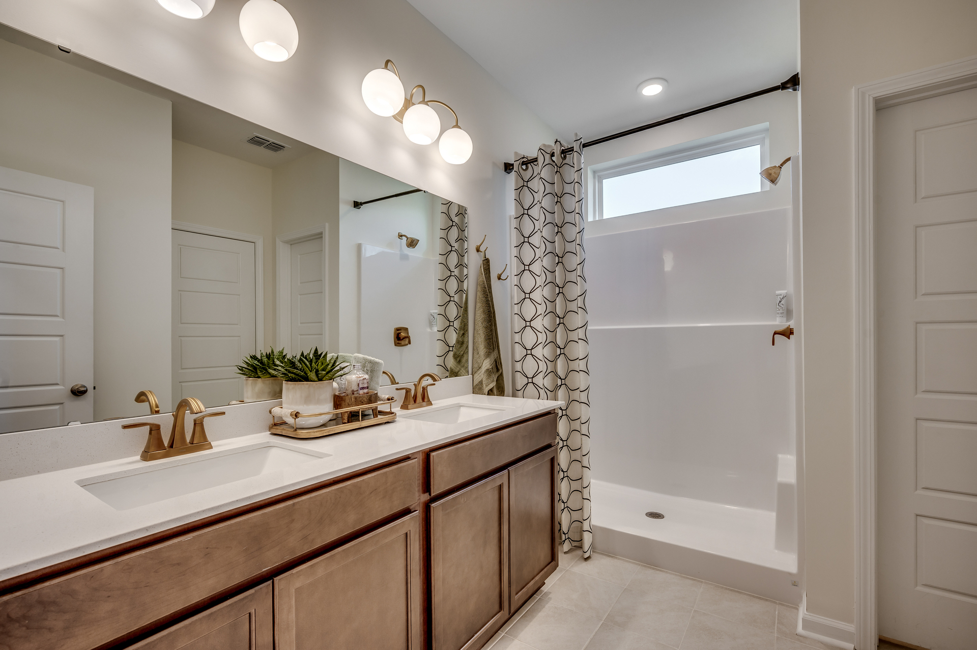 Azalea Primary Bathroom