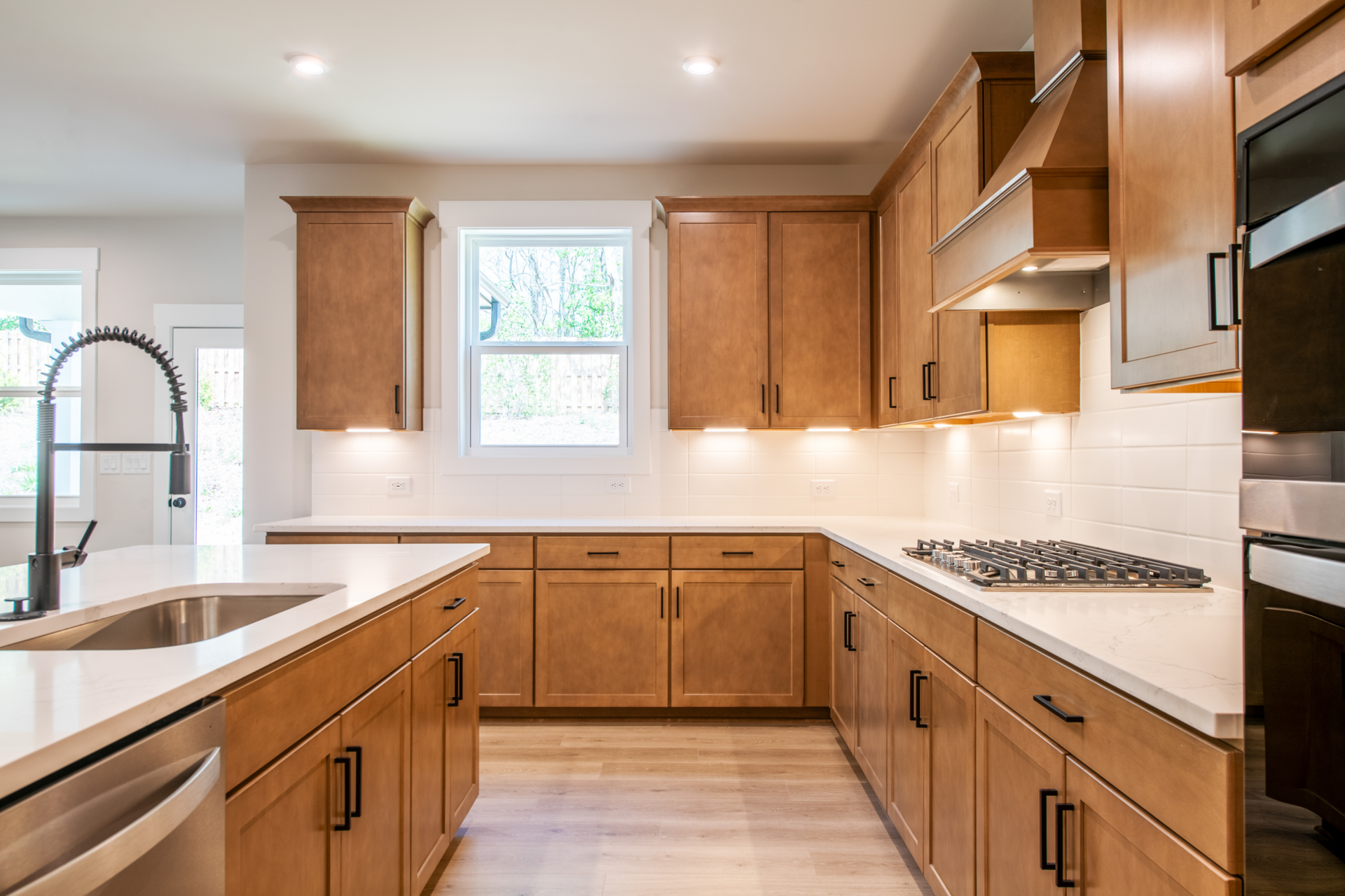 379eff9b-0fe8-431e-a3db-0bd536814acc