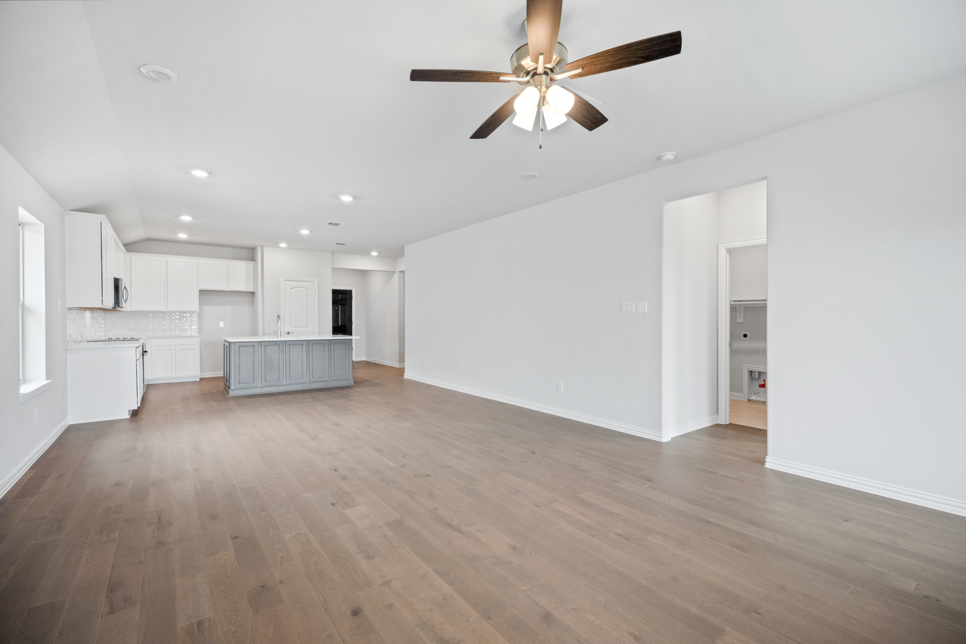 3d7b0edf-3f2b-48a4-a8ab-6f076d551ee1