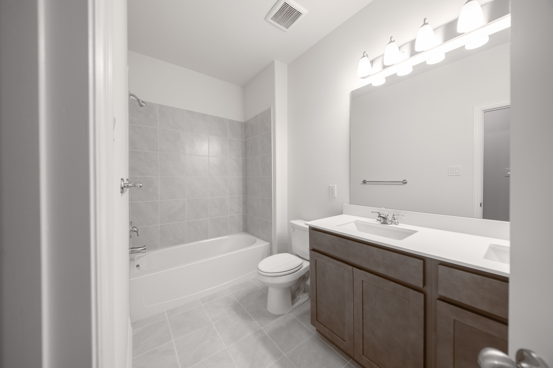 4e534b3e-144b-452b-9326-852be285146f