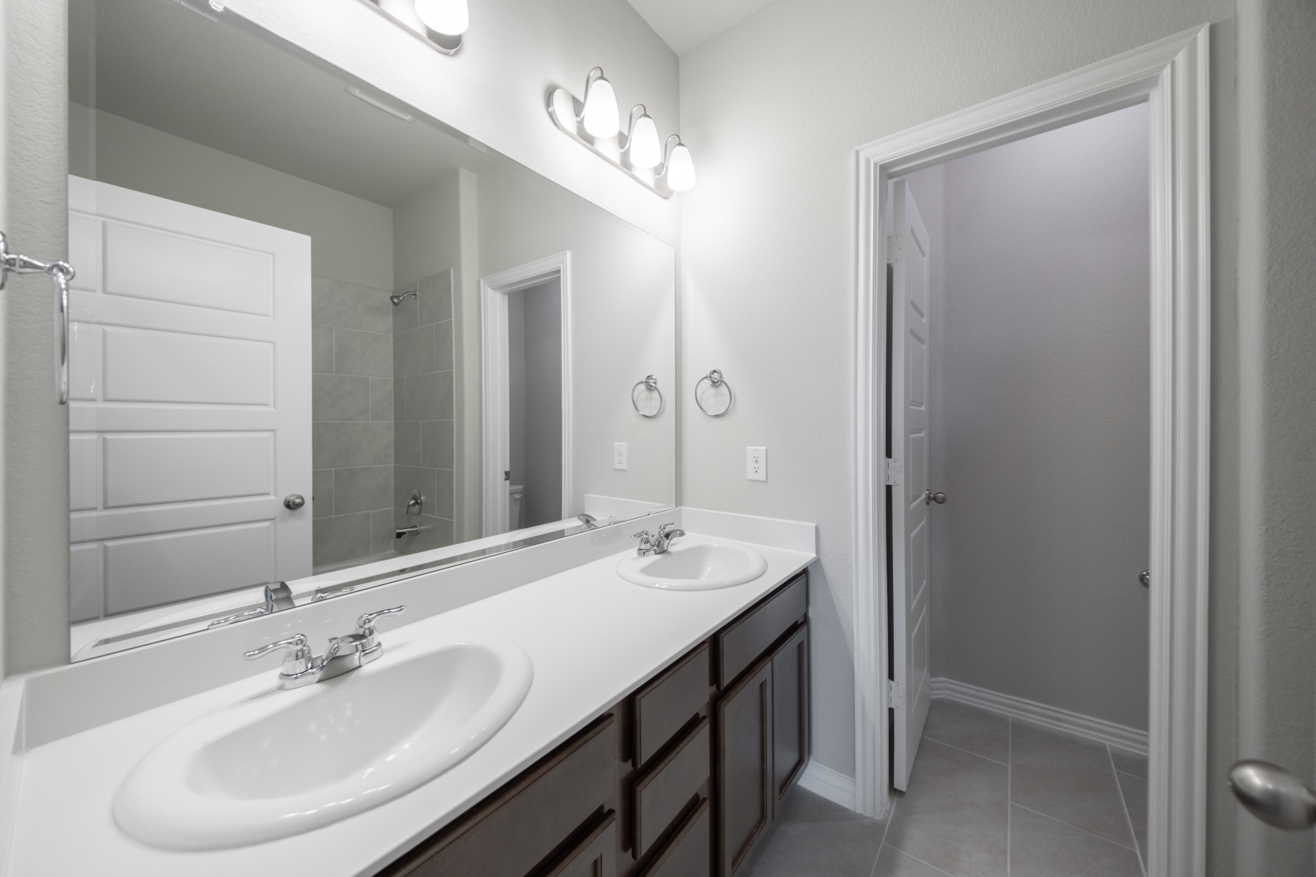 4efc28ac-7d2a-401a-8971-0f18c26d285e