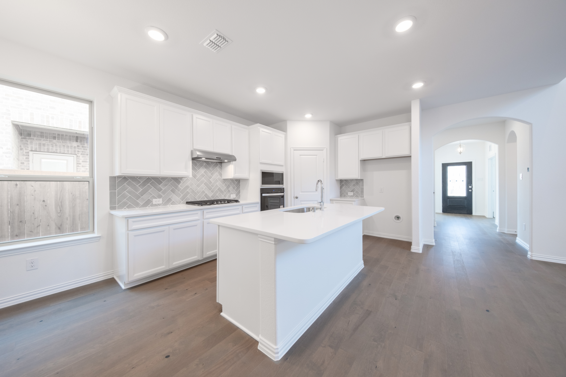 54c038c7-5d51-431c-8750-2f433f4dfe85