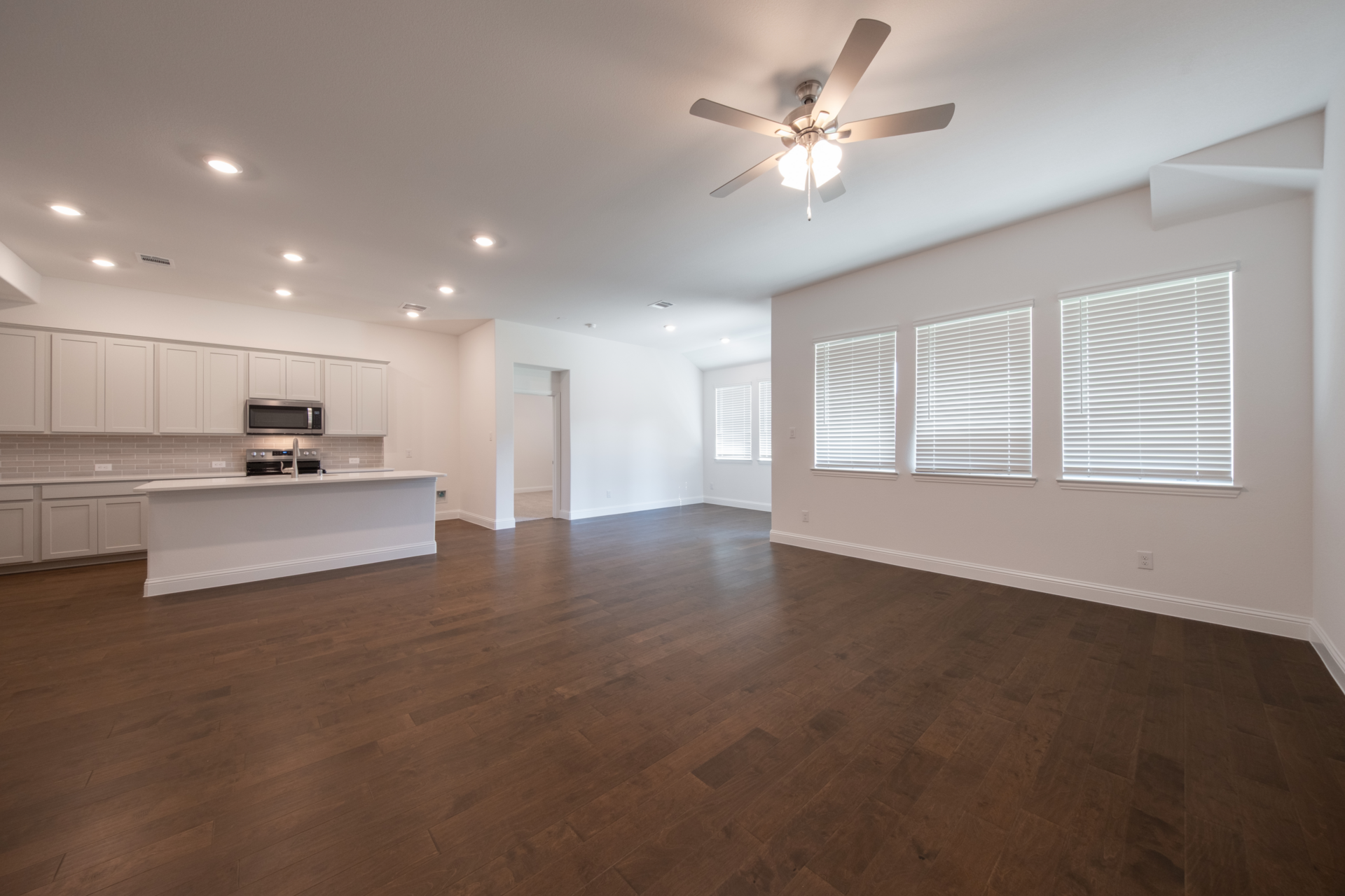 58e011c2-8bdd-42be-afe6-9894e228c55a