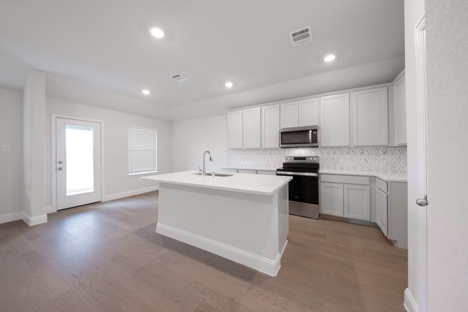 5dcd83a3-e000-4cb2-a1a5-16f3fe7a3ca2