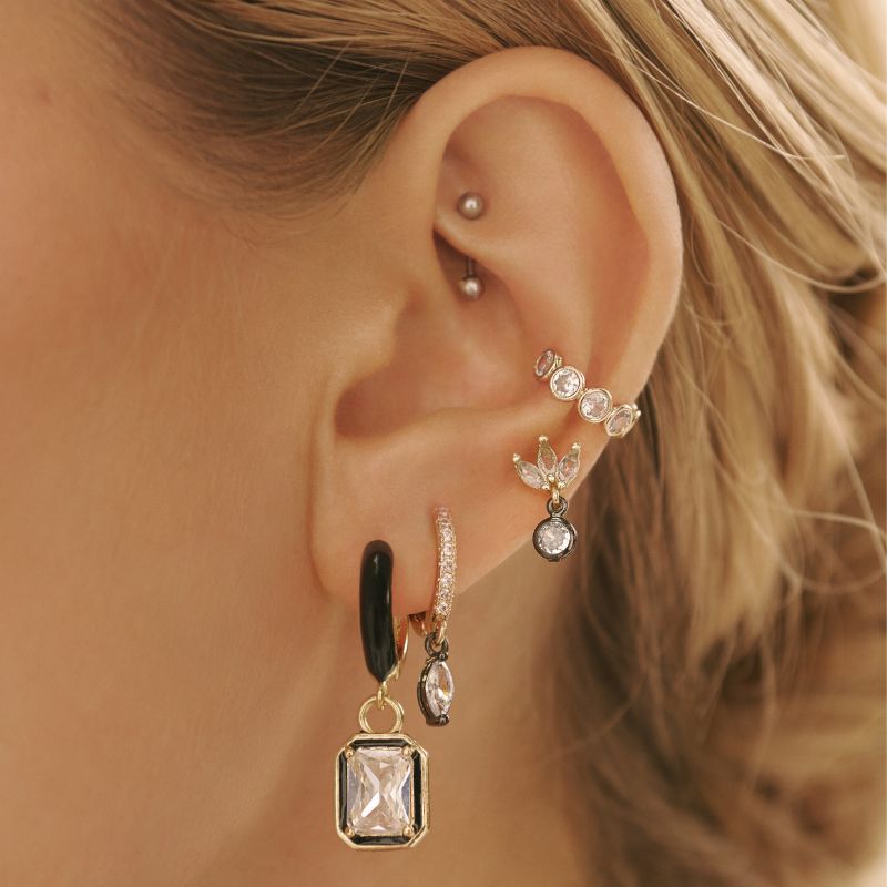 Make the most of the school holidays and treat yourself to a fresh piercing with 30% OFF 14kt gold & diamond piercing studs from 22 Sept - 12 Oct. It's the perfect time to add some sparkle! ✨