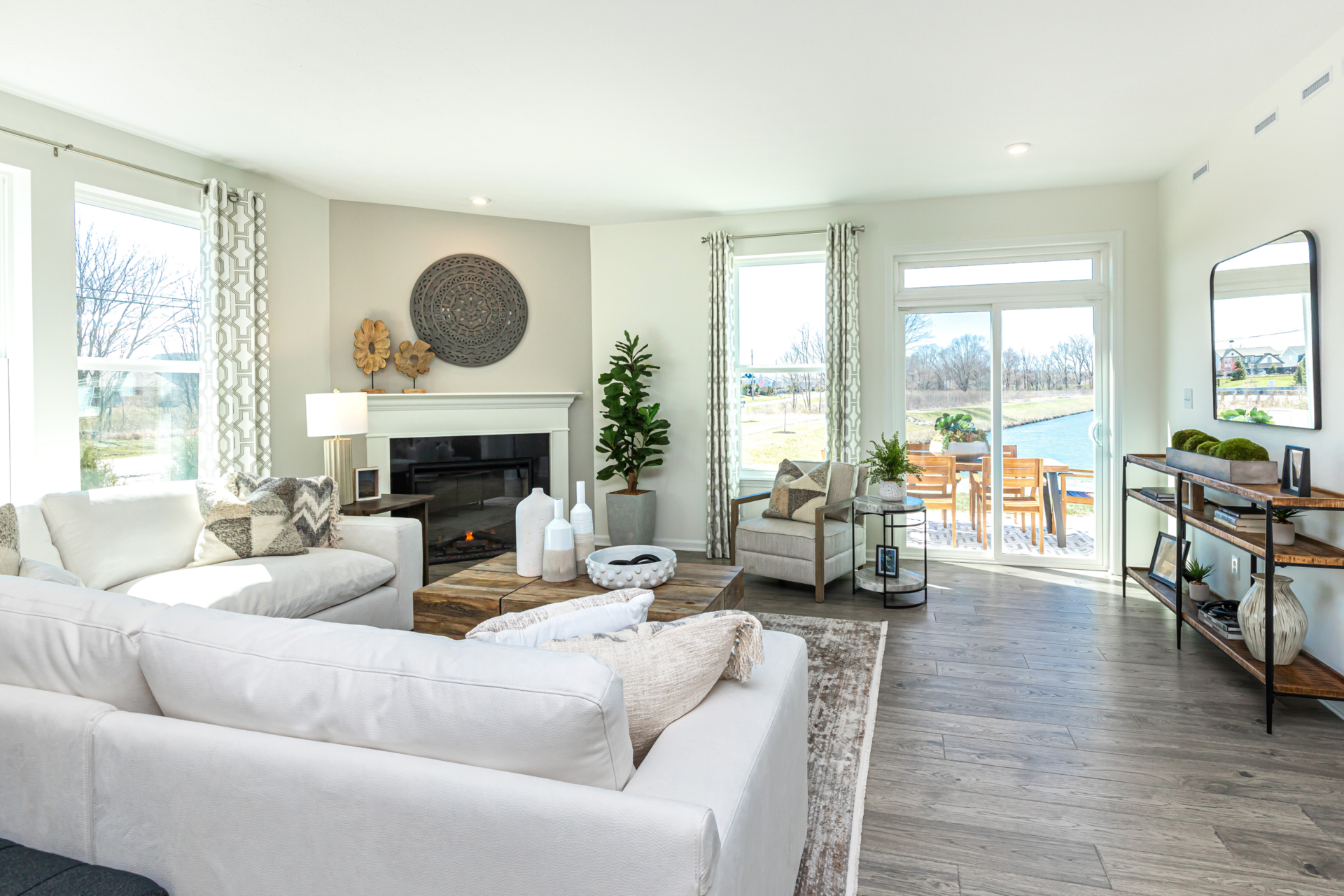 82c01db8-0c70-4b92-baad-8ee93f6cd10a