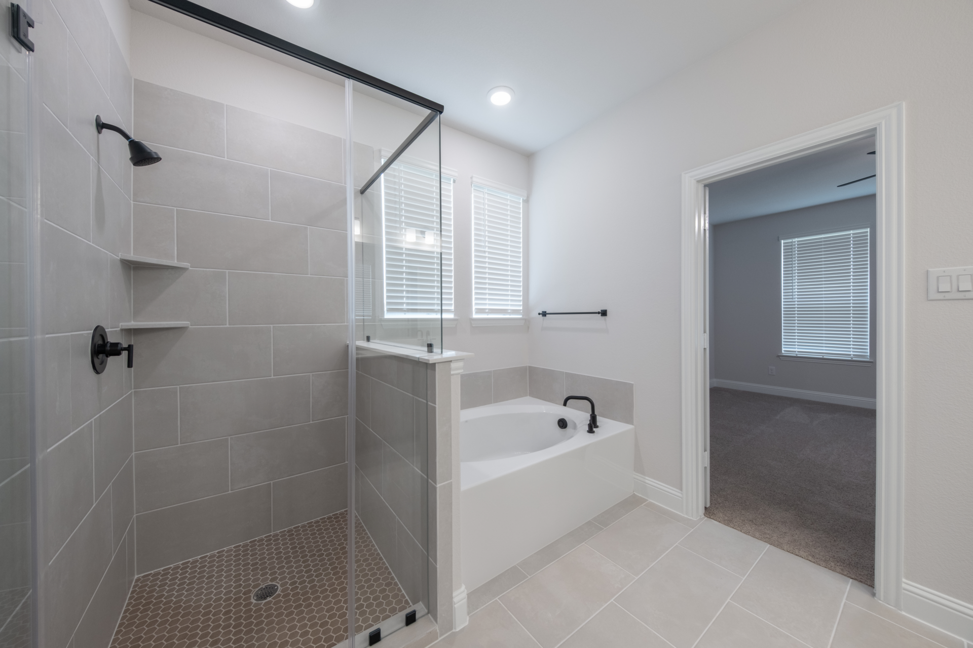 9092c0e8-7a22-4258-9fe9-1ee3b2757a4c