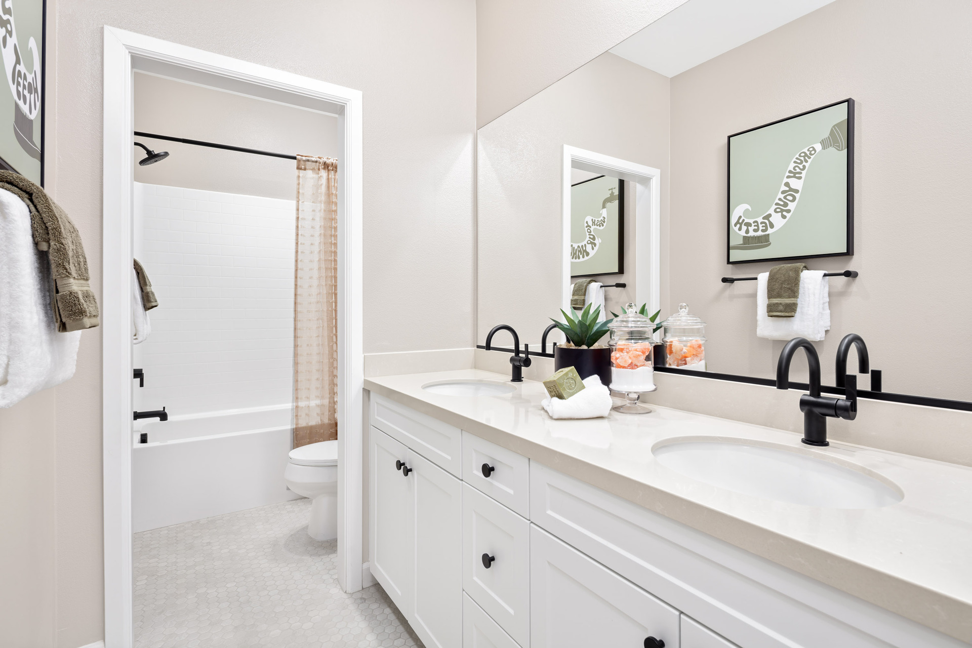 931d89c5-518b-4f95-8f4f-6bc5f4bdaadb