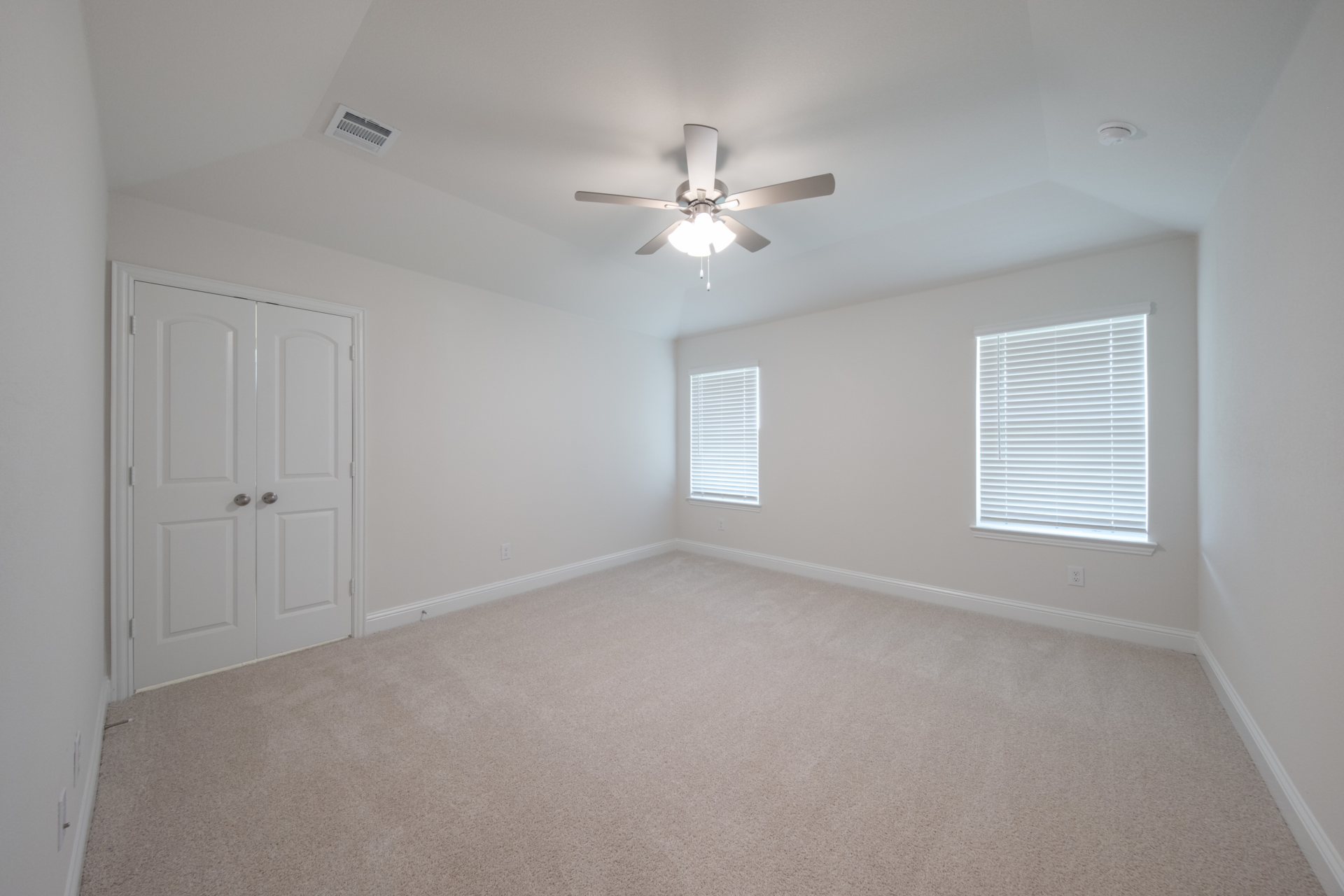 97c3e834-5695-430d-8f40-759e4820d8b0