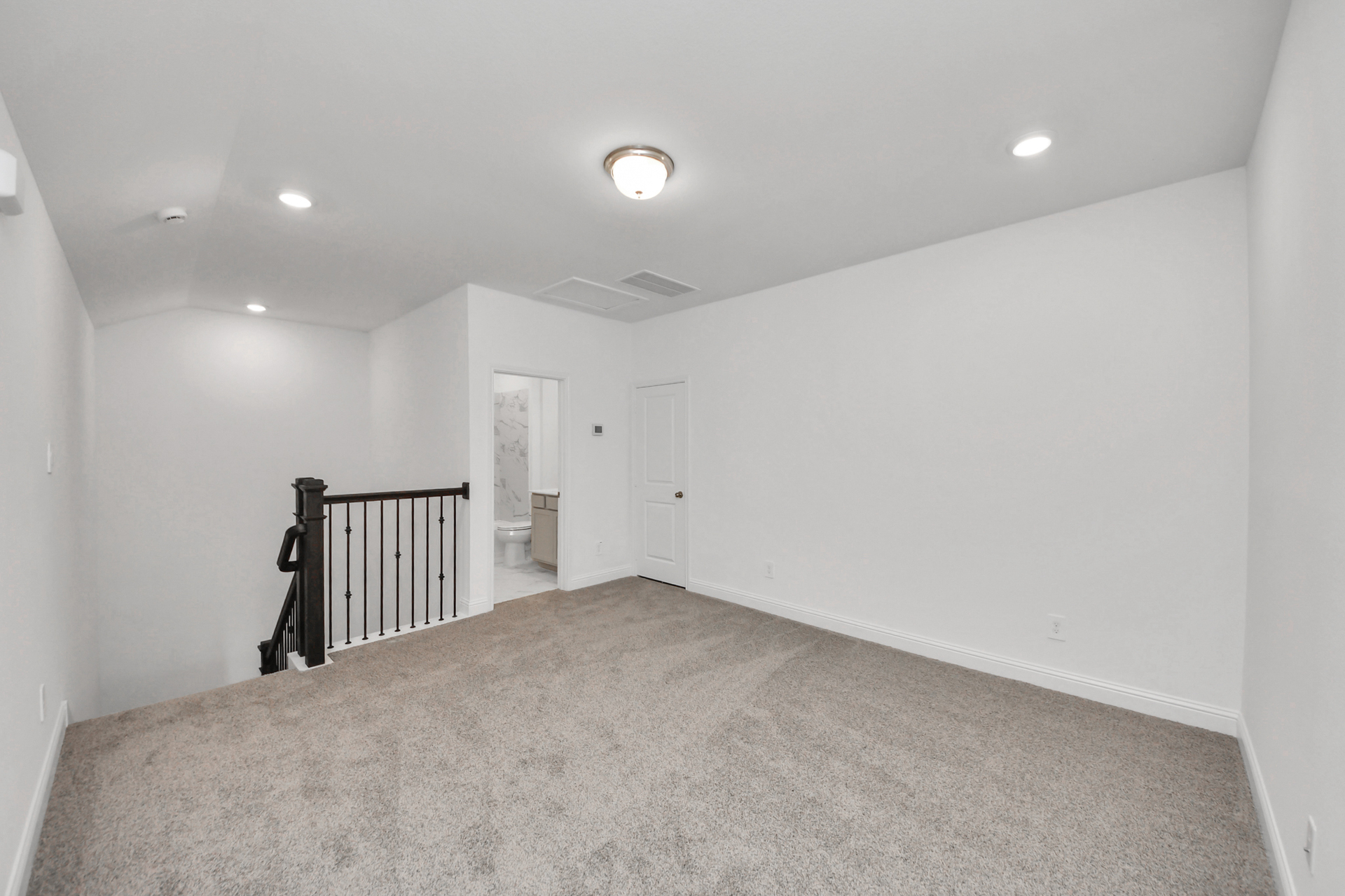 99a6560e-f796-4cf5-a886-3caf46f78bee