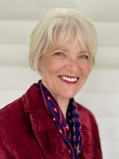 Photo of Dr Stephanie Valberg.