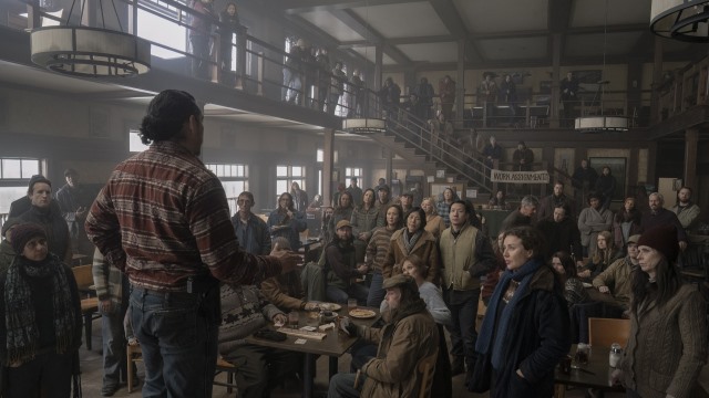 Gabriel Luna as Tommy talking to Jackson Residents The Last of Us.jpg