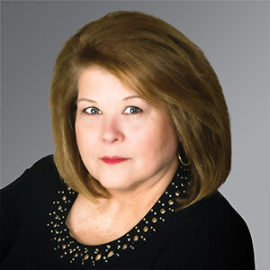 Janet Golonka headshot