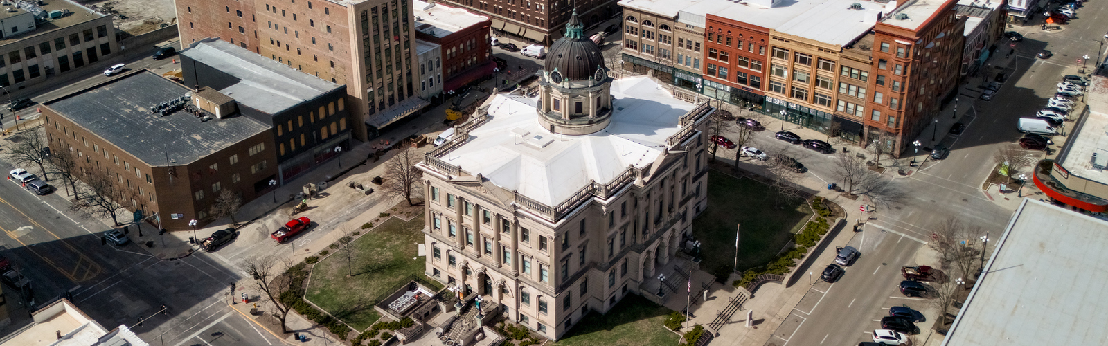 A shot of a city in Illinois